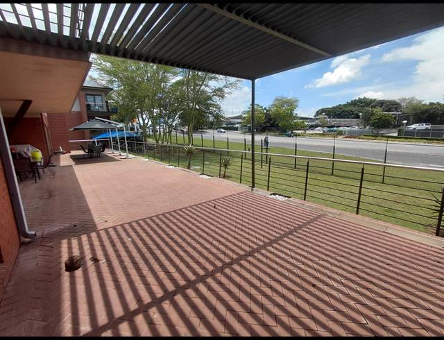 330M² OFFICE TO LET IN MAGALIESSIG